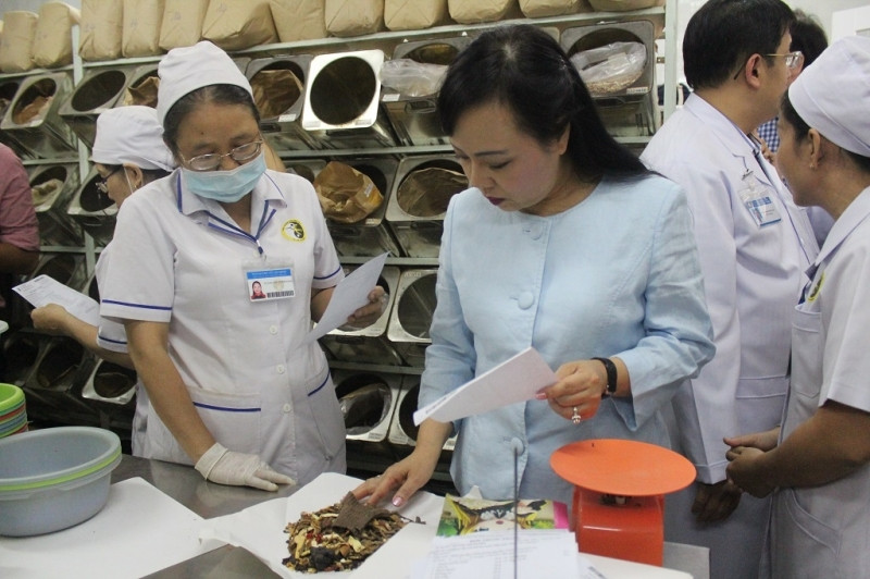 Bệnh viện y học cổ truyền Cần Thơ là bệnh viện đông y lớn bậc nhất Đồng bằng sông Cửu Long