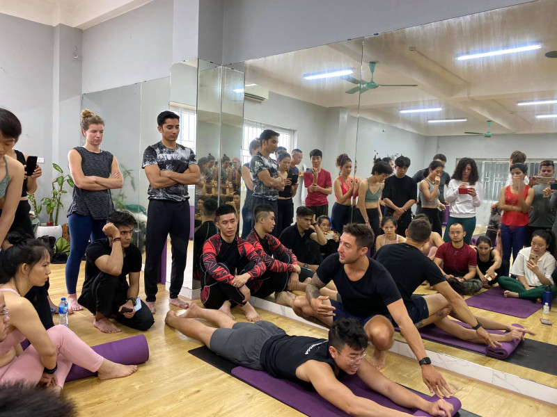 Phòng tập Yoga Viet Yogi