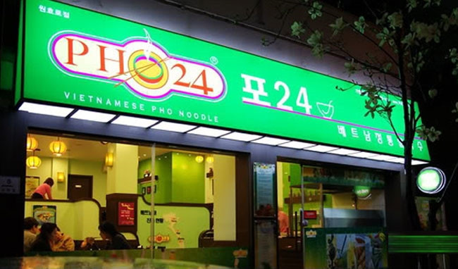 Cửa hàng của phở 24h ở Hàn Quốc