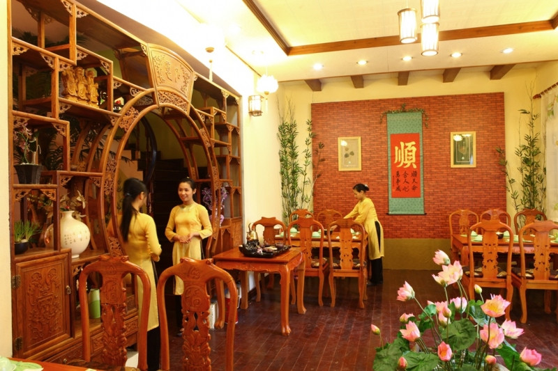 Không gian Nhà hàng Bồ Đề Tâm – 34 Phạm Huy Thông, quận Ba Đình