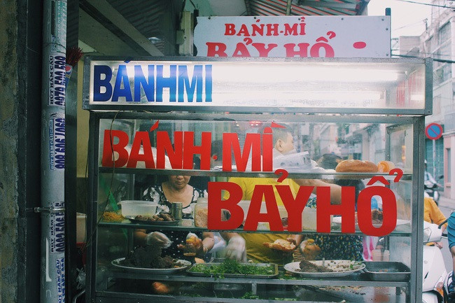 Tiệm bánh mì Bảy Hổ