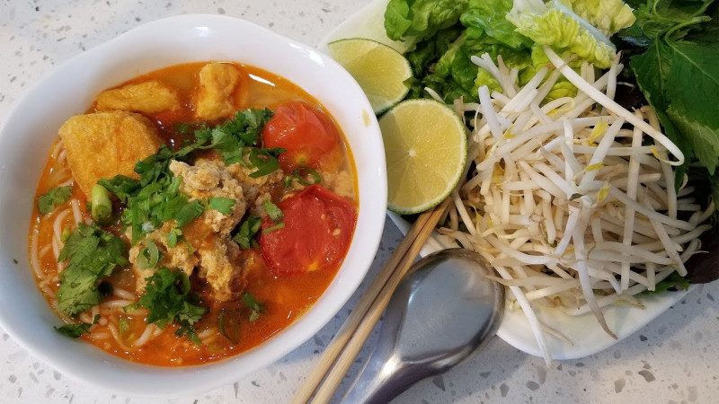 Bún riêu Nga - Ngô Mây