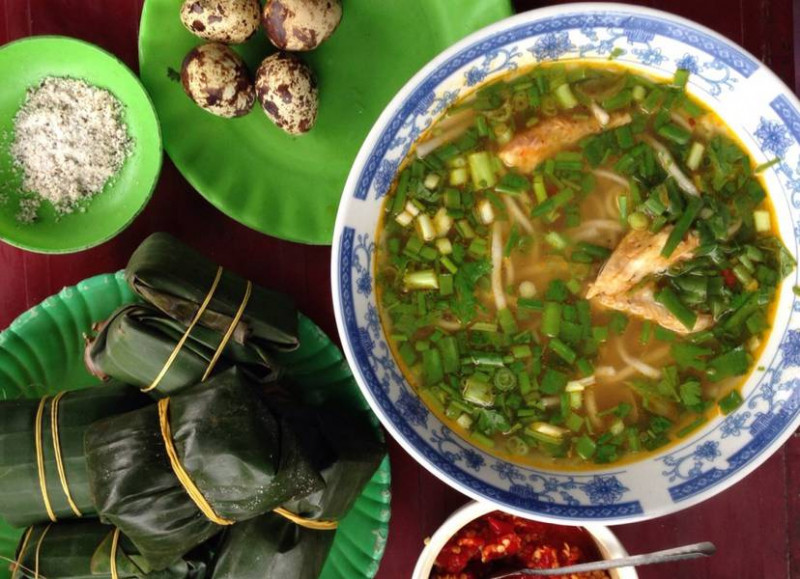 Dì Bích - Bánh Canh & Bún Trộn