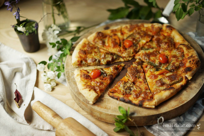 Món pizza của nhà hàng này cũng được đánh giá là chuẩn vị Ý từ công thức, cho nên hương vị rất thơm ngon và đẳng cấp