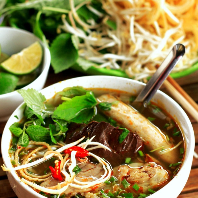 Bún Bò Gốc Huế O Tú