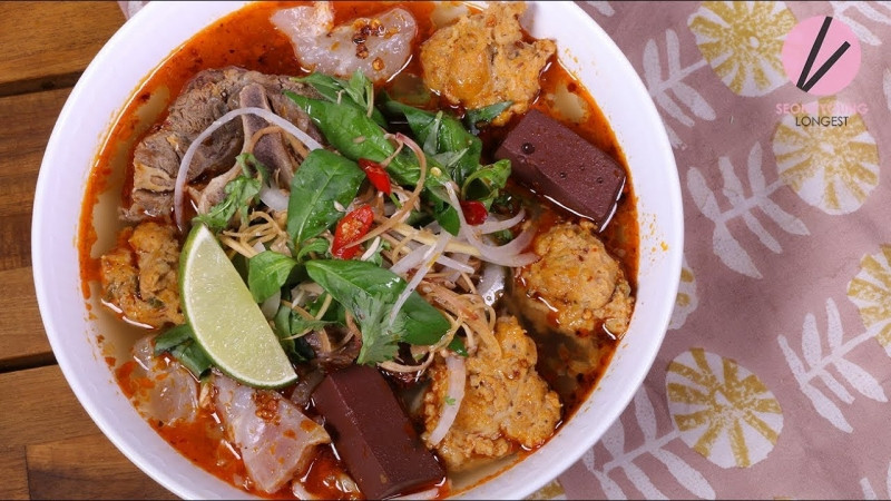 Bún bò Huế