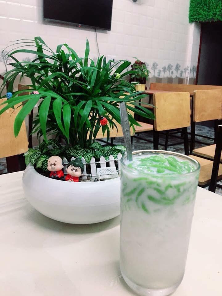 No.195 Chè Thái & Bánh Mỳ Cay