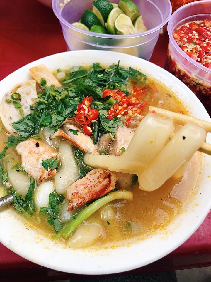 Tô bánh canh đầy đặn