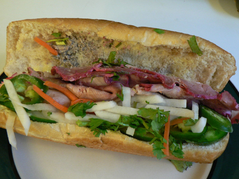 Bánh mì Bà Dần