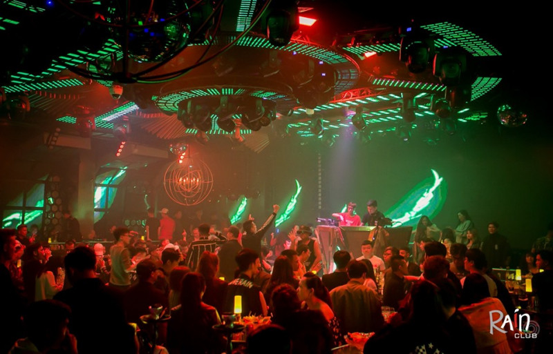 Rain Nightclub Dalat với không khí sôi động hàng đêm