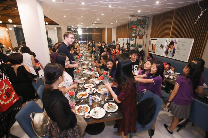 Bay Seafood Buffet - Trung Hòa Nhân Chính- Địa điểm lý tưởng để tổ chức các bữa tiệc
