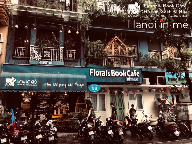 Hoa 10 Giờ - Floral & Book Cafe - Hàng Vôi