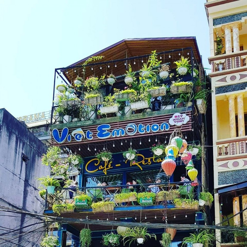 Không gian độc đáo, lãng mạn tại Việt Emotion - Cafe & Restaurant