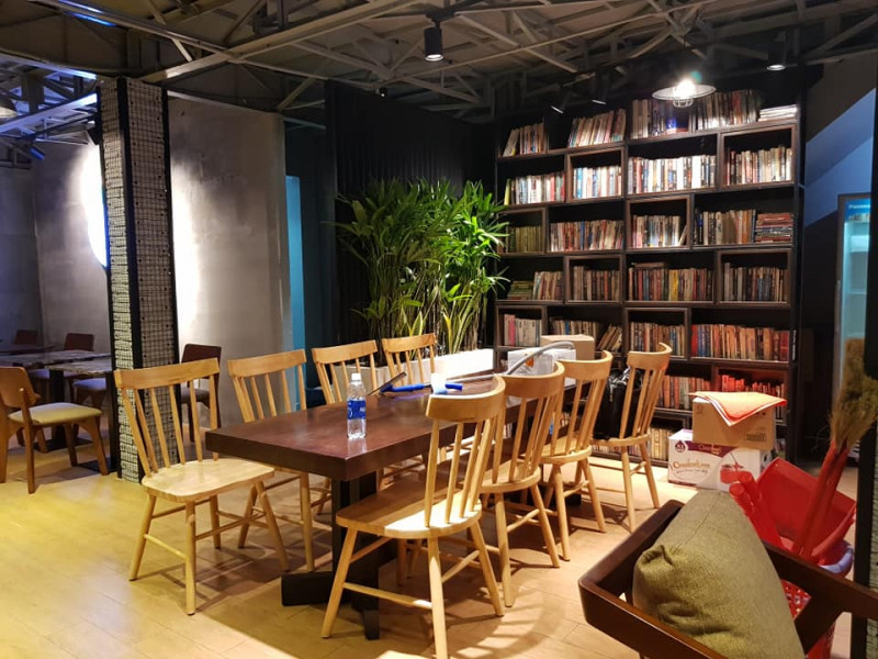 Hub Book Coffee là một quán cà phê sách nổi tiếng tại Sài Gòn