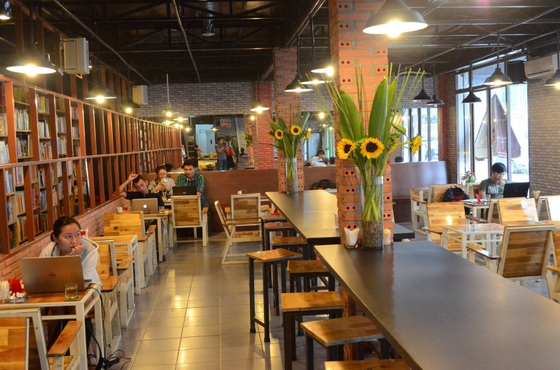 Hub Book Coffee là một quán cà phê sách nổi tiếng tại Sài Gòn