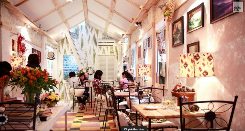 Gác Hoa cà phê Chữ “cafe” không có nghĩa là kinh doanh mà là không gian để bạn thưởng thức cuộc sống.