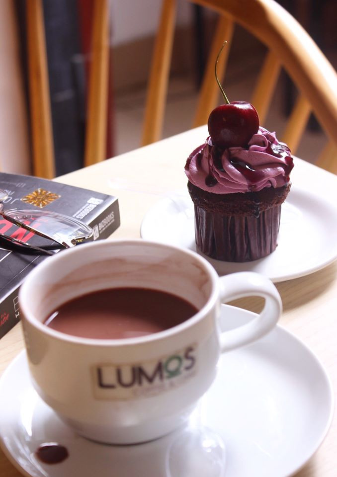 LUMOS Coffee & Cake