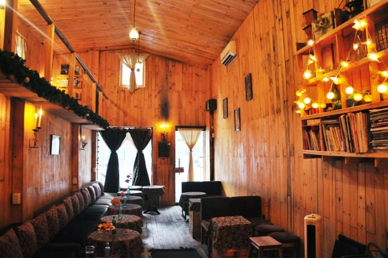 Cooku's Nest café- không gian bằng gỗ