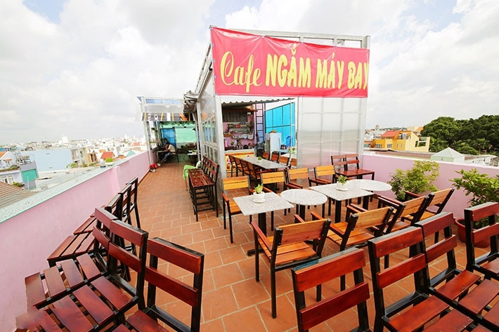 Đất Sài Gòn - Cafe Ngắm Máy Bay