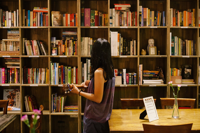 Tranquil Book & Coffee - Cafe sách cho người độc thân