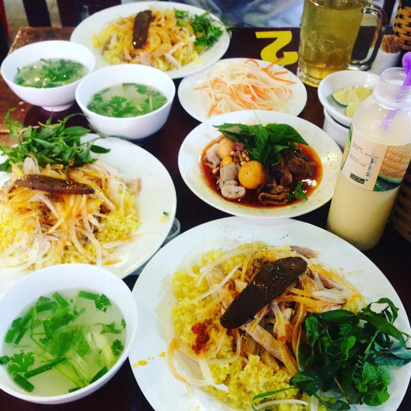 Quán chuyên các món ăn dân dã của Việt Nam.
