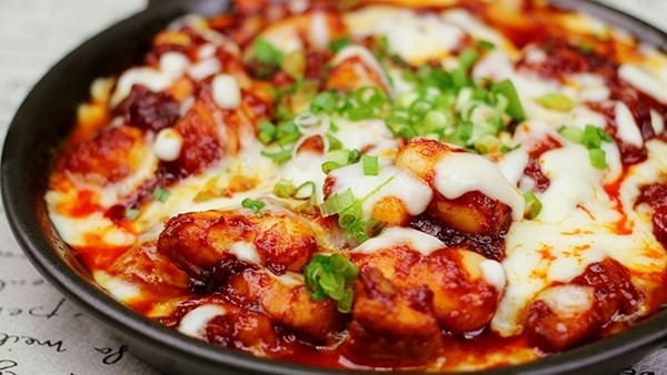 Quán đa phần chủ yếu là đồ ăn Hàn Quốc