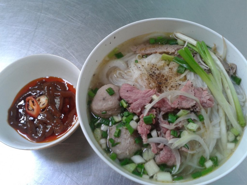 Phở lẩu bò Xuân Mai