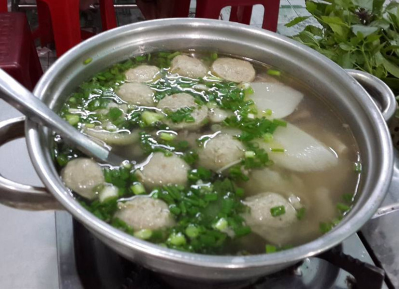 Lẩu bò Xuân Mai