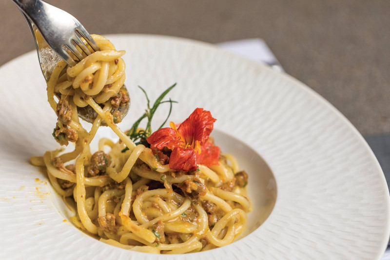 Thành phần nguyên liệu được nhập khẩu từ Ý đều được chính tay đầu bếp người Ý lựa chọn, chắt lọc mỗi ngày để tạo ra những món ăn mang được hương vị truyền thống.