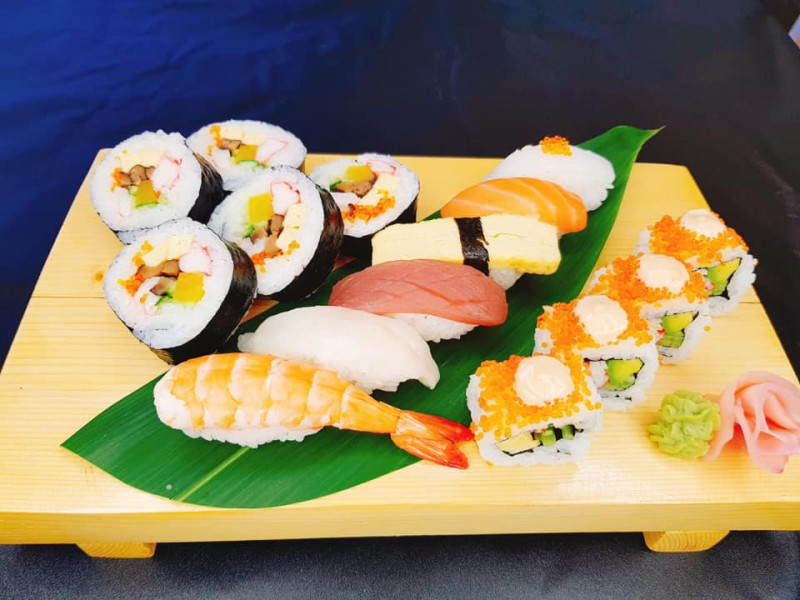 Phố Nướng Osaka - Nhà hàng chuyên món nướng và sushi Nhật Bản