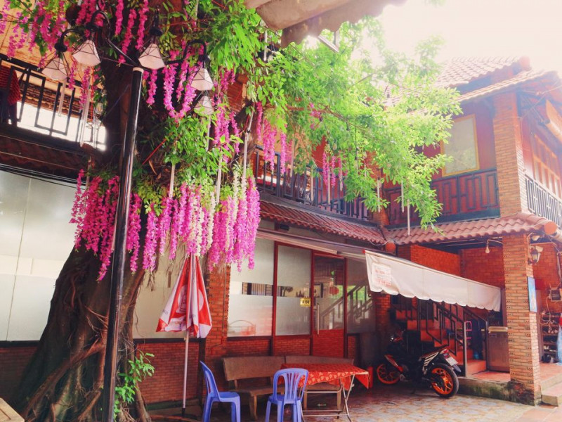 Quán Hoàng Quý là một trong những quán hải sản ngon và nổi tiếng nhất ở Biên Hòa