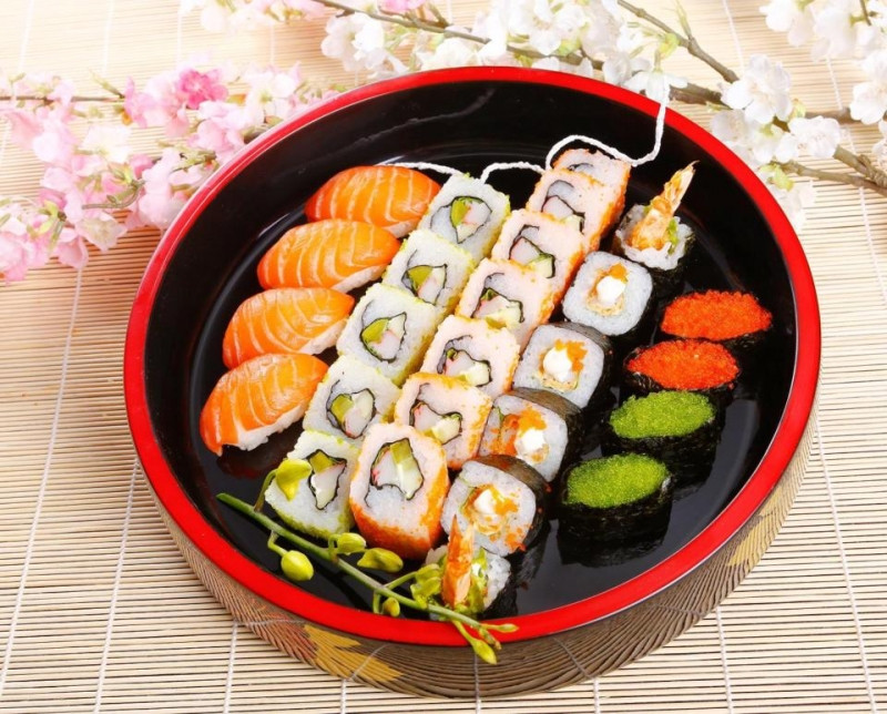 Sushi maki tổng hợp