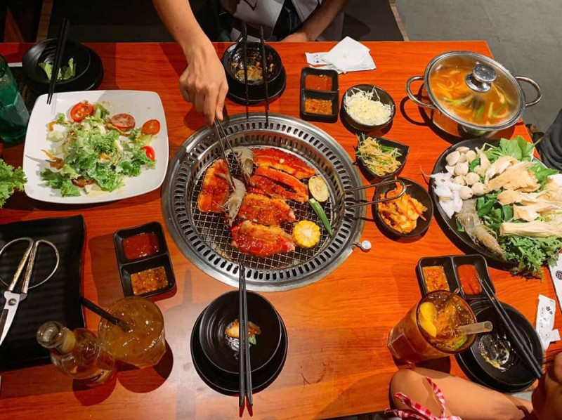 Thịt nướng cuốn rau kiểu Hàn chưa bao giờ hết hot tại Kim Nana's Food