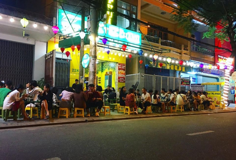 Tiệm Trà Chanh Phủi