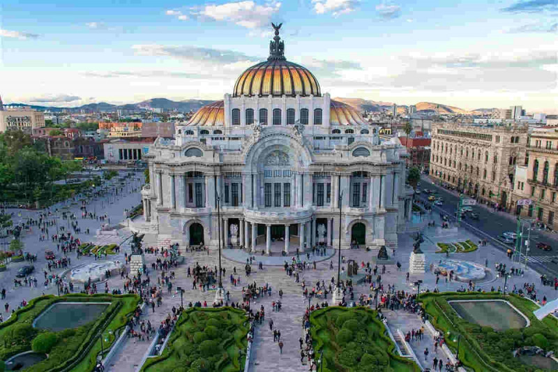 ﻿Du lịch là một ngành đóng góp lớn cho nền kinh tế Mexico