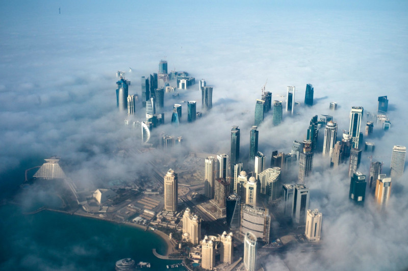 Qatar, quốc gia được coi là giàu có nhất hiện nay tính theo GDP bình quân đầu người, nhưng cũng đồng thời là nơi chịu nhiều ô nhiễm nhất.