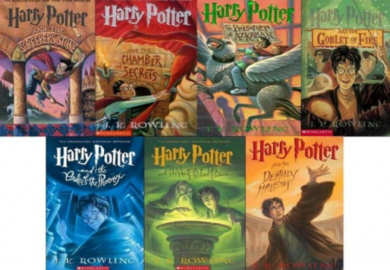 Bộ truyện viết về những cuộc phiêu lưu phù thủy của cậu bé Harry Potter và những người bạn Ronald Weasley, Hermione Granger, được lấy bối cảnh tại Trường Phù thủy và Pháp sư Hogwarts nước Anh