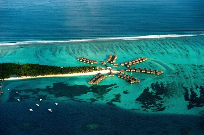 Club Med Kani, Maldives có hình bông hoa 6 cánh nở rộ trên biển