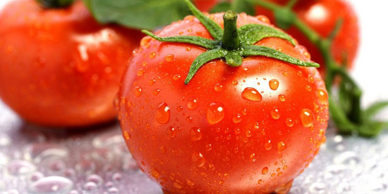 Không nên ăn cà chua trước bữa ăn để tránh làm tăng lượng a-xít có trong dạ dày.