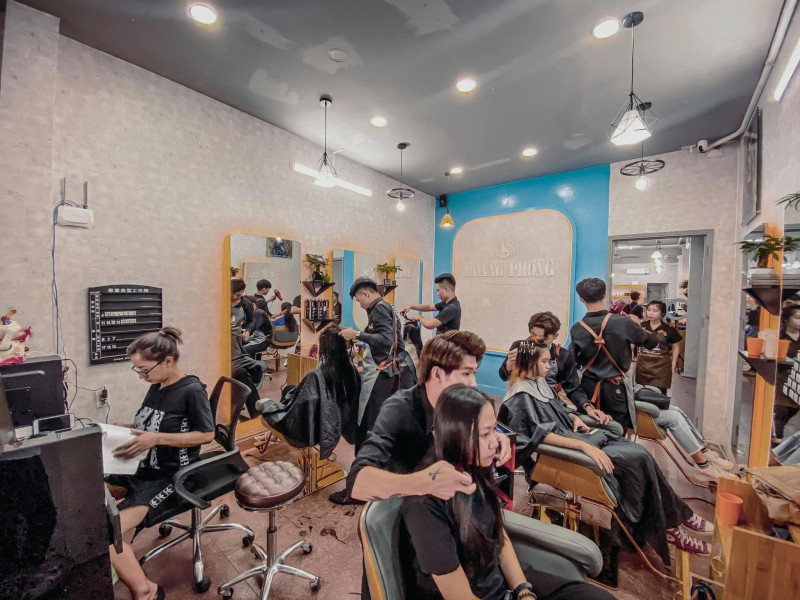 Hoàng Phong Hair Salon 355 Nguyễn Khang Cầu Giấy