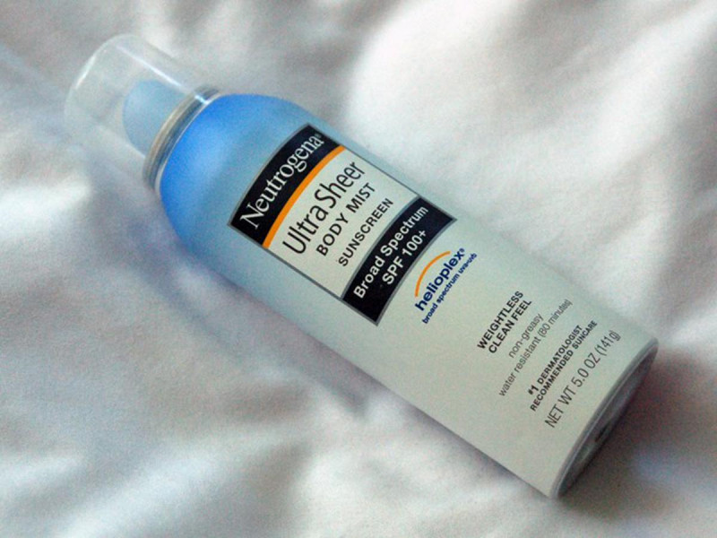 Neutrogena Fresh Cooling Sunscreen Body Mist SPF 70.