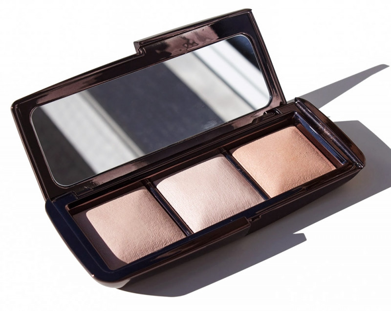 Phấn highlighter Hourglass Ambient Light Powder