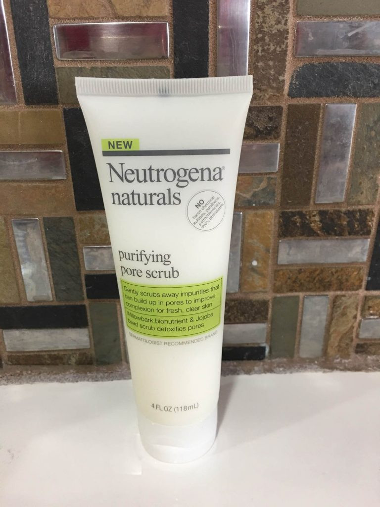 Tẩy tế bào chết Neutrogena Natural Purifying Pore Scrub