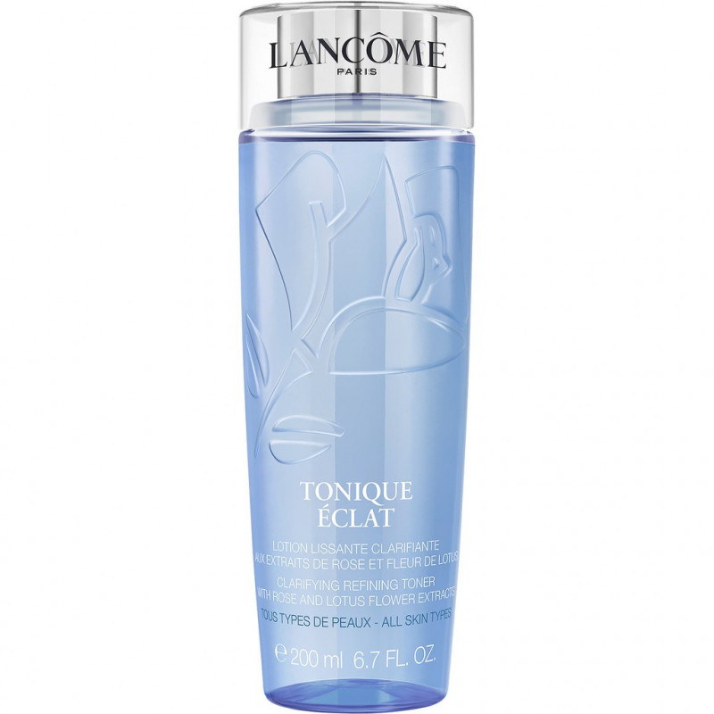 Nước hoa hồng Lancôme Tonique Eclat - một trong những dòng sản phẩm được tin dùng của phụ nữ Châu Á.