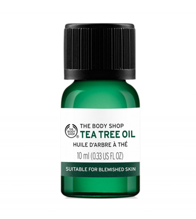 Tinh dầu Tea Tree Oil chiết xuất lá tràm trà nguyên chất từ vùng Kenya, là một trong những sản phẩm cải thiện mụn của The Body Shop.