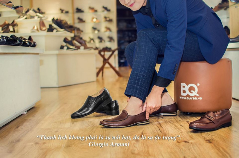 Đến với shop BQ Đức Tuấn bạn sẽ choáng ngợp trước thế giới toàn giày, bạn có thể tha hồ lựa chọn phong cách, mẫu mã nào cũng có
