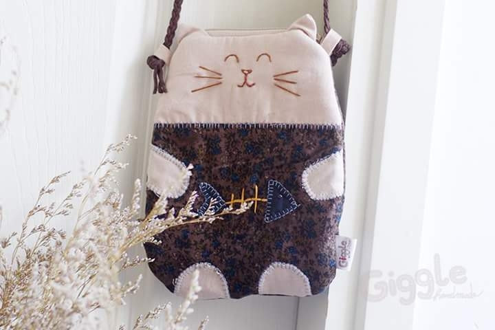 Túi đeo chéo handmade hình mèo