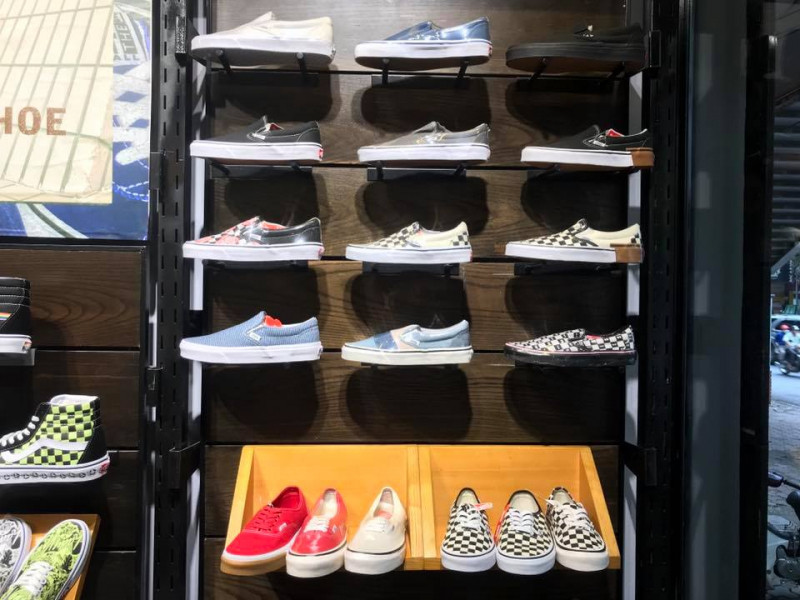 Các mẫu Vans đang chờ đón bạn tại store Thái Hà