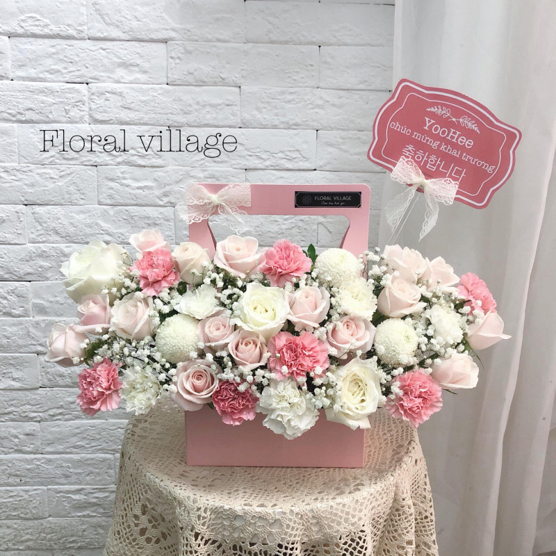 Floral village - Tiệm hoa bình yên