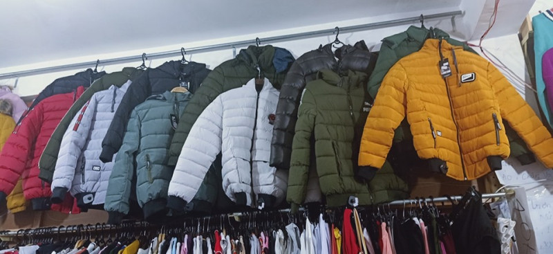 Mùa đông đang đến gần, tại shop có rất nhiều mẫu áo khoác, áo phao mới về
